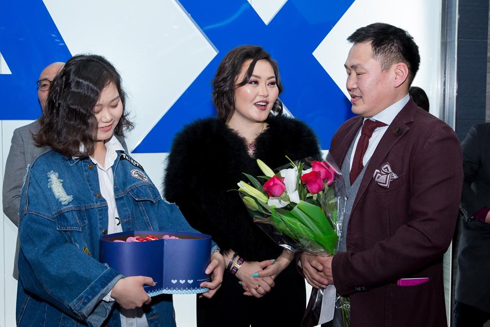 Жүжигчин Г.Ундармаагийн охин Б.Бэрцэцэг